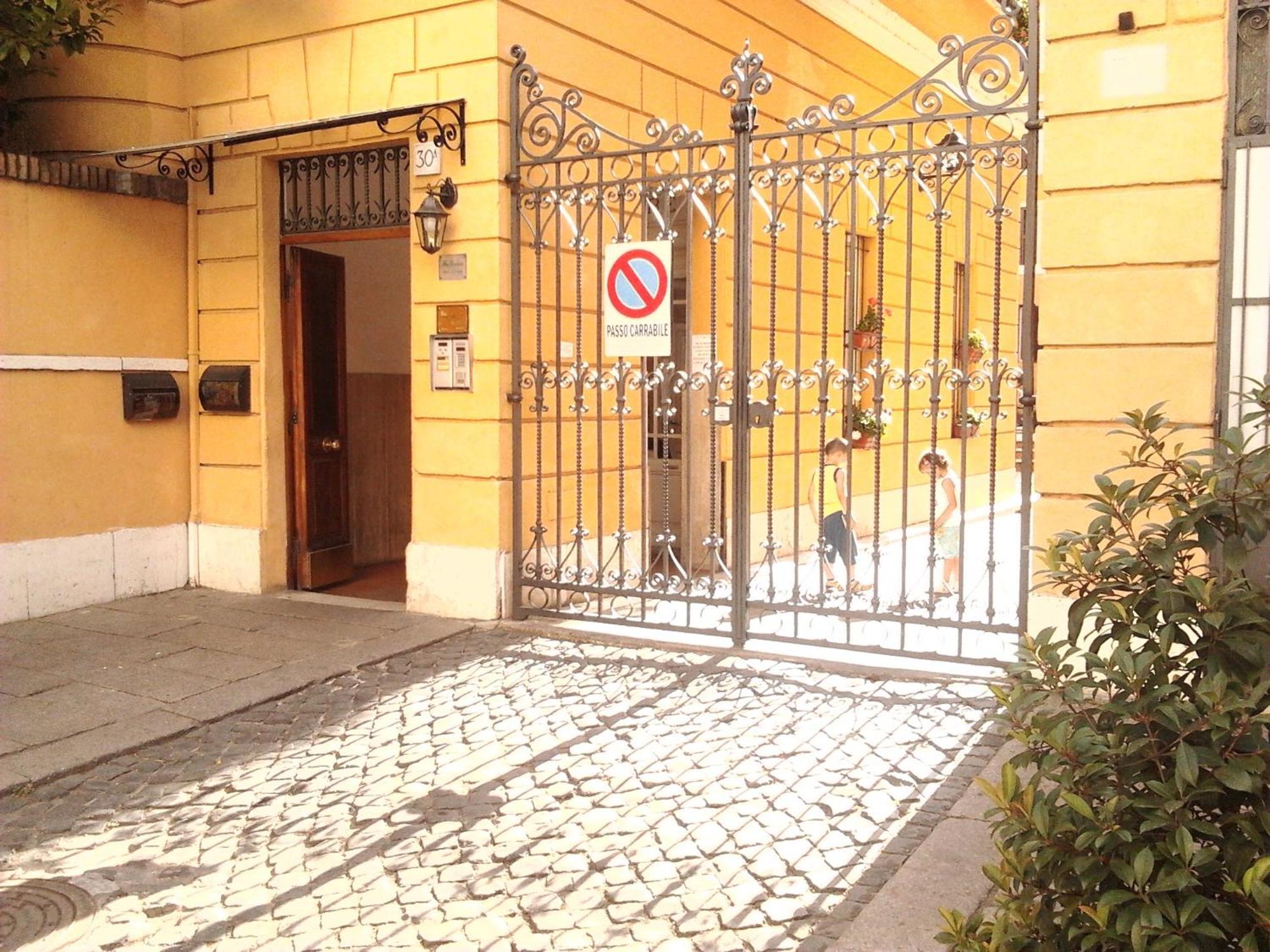 Guest House Trastevere Rome Exterior photo